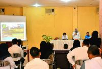 Wakil Bupati Madina, Atika Azmi Utammi Nasution menjadi narasumber workshop Badan Narkotika Nasional (BNN) Madina di aula Hotel Paya Loting, Rabu (28/07/2022).