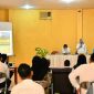 Wakil Bupati Madina, Atika Azmi Utammi Nasution menjadi narasumber workshop Badan Narkotika Nasional (BNN) Madina di aula Hotel Paya Loting, Rabu (28/07/2022).