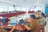 Suasana saat Rapat Pleno Tim Percepatan Akses Keuangan Daerah (TPAKD) Madina 2022 di Aula Kantor Bupati Madina, Panyabungan, Senin (5/12/2022).