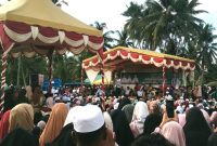 Ustadz Abdul Somad UAS ceramah di Desa Sinonoan, Kecamatan Panyabungan, Madina, Jum'at (16/12/2022) sore.