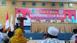 Ketua PGRI Kab. Mandailing Natal terpilih, Zulhamsyah, S.Pd.,M.Pd., memberikan kata sambutan di aula Hotel Rindang, Selasa (21/2/2023).
