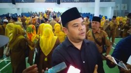 Kadis Pendidikan Mandailing Natal Dollar Hafriyanto saat diwawancarai media ini usai pelantikan Kepsek, Kamis (2/2/2023).