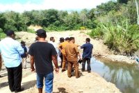 DPRD Mandailing Natal tinjau langsung Galian C di Desa Simalagi Kec. Hutabargot. (IST)