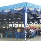 Masyarakat sedang berdatangan menyaksikan peserta MTQ Madina ke- 22 di panggung utama halaman mesjid agung Nur Ala Nur Panyabungan, Rabu sore (1/3/2023).