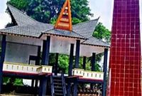 Bagas Godang Marga Pulungan Beserta Tugu Marga Pulungan di Kecamatan Hutabargot Kabupaten Madina (ist)