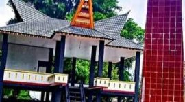 Bagas Godang Marga Pulungan Beserta Tugu Marga Pulungan di Kecamatan Hutabargot Kabupaten Madina (ist)
