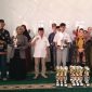 Para Juara Lomba MTQ Tingkat SMA/SMK Kab. Mandailing Natal berfoto bersama panitia di Mesjid Hj. Zulyani Lubis Panyabungan, (5/3/2023).