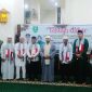 Kapolres Mandailing Natal AKBP H.M. Reza Chairul A.S, S.IK., S,H., M.H kompak pakai syal berbendera Palestina bersama tamu undangan lainnya di Mesjid Agung Nur Ala Nur Panyabungan, Sabtu (8/4/2023).