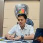 Kasat Reskrim Polres Madina, AKP Prastiyo saat diwawancarai di ruangannya terkait kasus dugaan perzinahan yang dilaporkan oleh AZ. (Sahrul) 