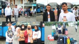 Pemudik asal Kabupaten Mandailing Natal saat sampai di Mesjid Agung Nur Ala Nur, Panyabungan, (20/4/2023).