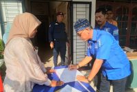 Ketua DPD PAN Mandailing Natal H. Nisad Siddiq bersama rombongan ke KPU Madina, Jum'at (12/5/2023).