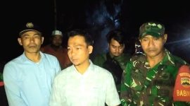 Kepala Satuan Polisi Pamong Praja dan Pemadam Kebakaran Kabupaten Mandailing Natal (Kasatpol PP), Yuri Andri S.STP didampingi Kepala Bidang (Kabid), Damkar Kabupaten Madina, Martua Efendi Matondang, S.Sos, dan unsur dukungan TNI/Polri, BPBD dan ambulance 119 di Desa Sigalapang Julu, Kamis (8/6/2023).