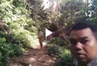 Tangkapan layar video, Jalan sentra perkebunan Desa Banjar Malayu Kecamatan Batang Natal rusak, Sabtu (17/6/2023).