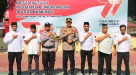 Kapolres Mandailing Natal AKBP H.M. Reza Chairul Akbar Sidik, S.IK., S.H., M.H foto bersama awak Satkamling, Rabu (21/6/2023)/ ist.