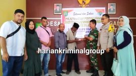 Camat Panyabungan Selatan, TNI/Polri bersama Pemdes Pagaran Sigala-Gala menyalurkan BLT-DD tahap I untuk tahun anggaran 2023, Rabu (28/6/2023).
