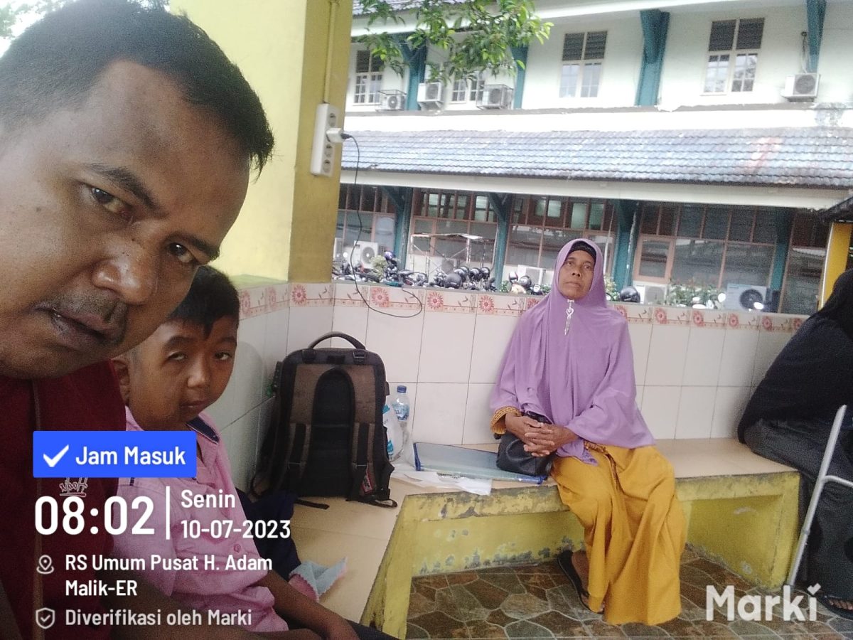 Nasaruddin didampingi langsung tim Sentra Insyaf Medan di RS Adam Malik, Senin (10/7/2023).