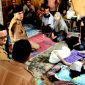 Bupati Madina H.M. Ja'far Sukhairi Nasution mengunjungi sekaligus memotivasi penderita kanker payudara di Kec. Bukit Malintang, Selasa (4/7/2023)/ ist.