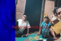 Pj. Kades Roburan Dolok Enda Mora mengunjungi rumah Darwin yang terluka akibat serangan beruang, Jum'at (14/7/2023).