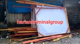 Rangka Baliho Caleg di Pemilu 2024 yang telah siap pasang dari pedagang kayu di Panyabungan, Minggu (15/10/2023).