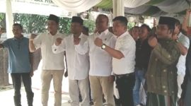 Ketua DPRD Sumatera Utara Harun Mustafa Nasution saat reses di Desa Gunung Tua Panggorengan, Mandailing Natal, Kamis (19/10/2023). Foto : Dedi Tio/SMN TV.