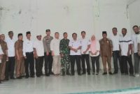 Camat Tambangan Muslih Lubis, S.Sos gelar foto bersama seluruh Kades dan Forkopimcam, Rabu (8/11/2023).