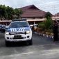 Bupati Labuhanbatu bersama tim Komisi Pemberantasan Korupsi (KPK) menuju Polda Sumatera Utara, Kamis (11/1/2024). (JN)