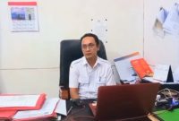 Rahmat Daulay selaku Plt. Inspektur Inspektorat Kabupaten Mandailing Natal diruang kerjanya, Rabu (24/1/2024). Foto : Joki Naaution