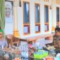 Ustadz H. Yusuf Amiril Nasution (Tuan Nalomok) menjamu pejabat baru Kapolres Mandailing Natal AKBP. Arie Sofandi Paloh, SH.,S.I.K dikediamannya, Kelurahan Longat Kec. Panyabungan Barat, Jum'at (2/2/2024). Foto: Humas Polres Madina.