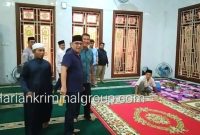 Kebersamaan Ivan Iskandar Batubara Bersama Masyarakat Saat Akan Buka Puasa Bersama di Masjid Hj. Zulyani Lubis, Panyabungan, Rabu (20/3/2024). [Foto: Joki Nasution]