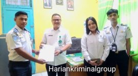 Kepala Satuan Pelayanan Penerbangan Bandara AH Nasution, Doni Romandika, S.AP bersama jajarannya bertemu dengan Kepala Dinas Kesehatan Kab. Mandailing Natal dr. M. Faisal Situmorang, Rabu (8/5/2024). [Foto: Joki Nasution]