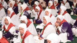 Jemaah Calon Haji Kloter Ketiga asal Kab. Mandailing Natal berkumpul di Mesjid Agung Nur Ala Nur, Panyabungan, Senin (13/5/2024). [ist]
