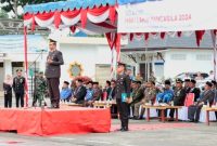 Kapolres Mandailing Natal AKBP Arie Sopandi Paloh, SH.,S.I.K sebagai Inspektur Upacara Hari Lahir Pancasila tahun 2024 di Halaman Masjid Agung Nur Ala Nur, Panyabungan, Sabtu (1/6/2024). [ist]