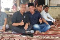 Kepala Desa Muara Batang Angkola bersama Adek Endi, Manajer Humas PT. Sorik Mas Mining. (Ist)