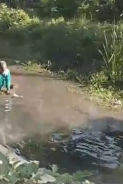 Gotong Royong Bersama , Pemdes Manggungjaya Cilamaya Kulon Bersihkan SS Ciparage