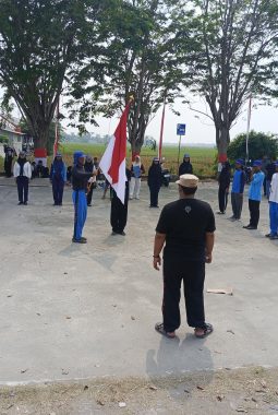 Jelang HUT RI ke-81, 20 Siswa SMKN 1 Jayakerta Digembleng Jadi Paskibra Kecamatan