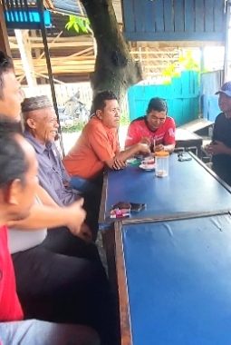 Kasat Binmas Polres Madina Sambangi Warkop, Pesan Kamtibnas, Perlinsos hingga Layanan Polri 110 Dipraktekkan